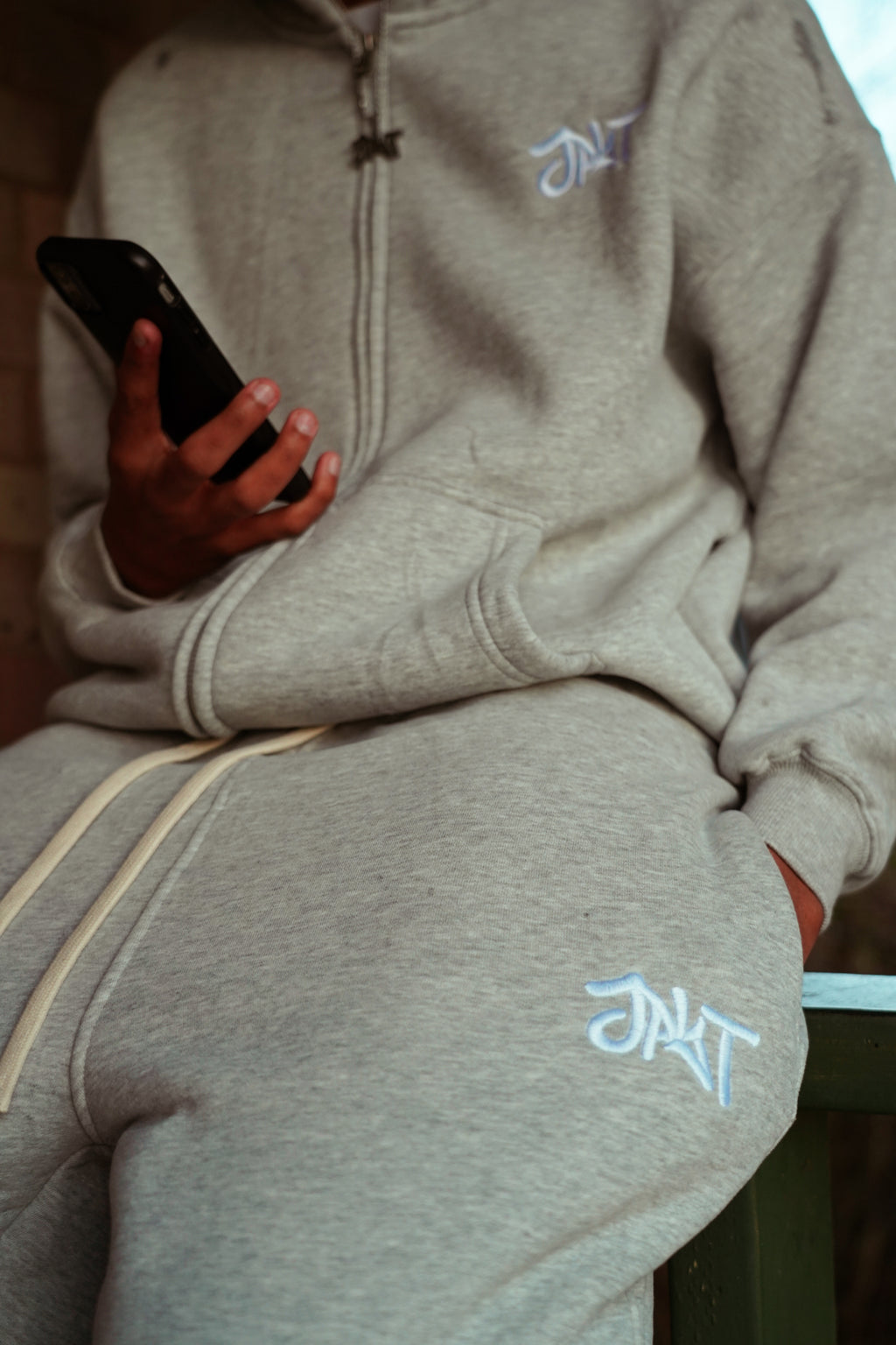 JFYT JOGGERS- GREY